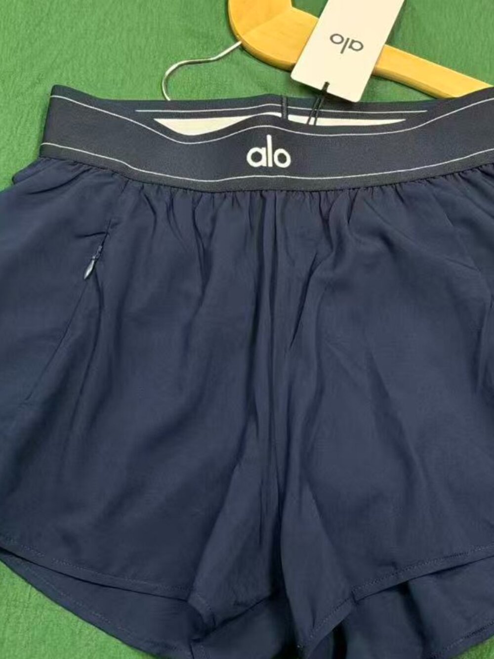 🎾Alo Collegiate Style Tennis Shorts Navy Blue Youthful Energetic and Versatile - Picture 9 of 10